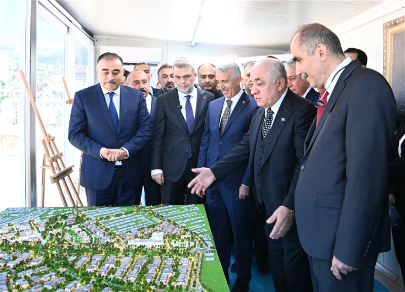 Премьер-министр Али Асадов ознакомился с ходом строительных работ в «Азербайджанском квартале» в Кахраманмараше - ФОТО